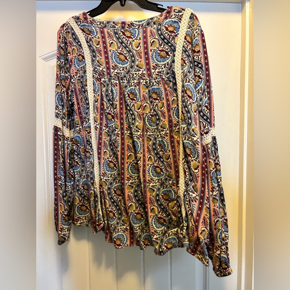 Pretty Blouse - Picture 2 of 3
